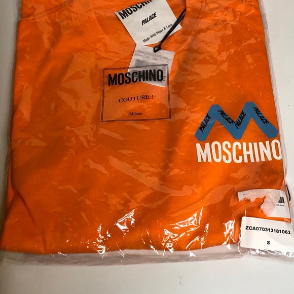 Moschino Palace Skateboards Mens Size Small Designer T-Shirt - Picture 6 of 6